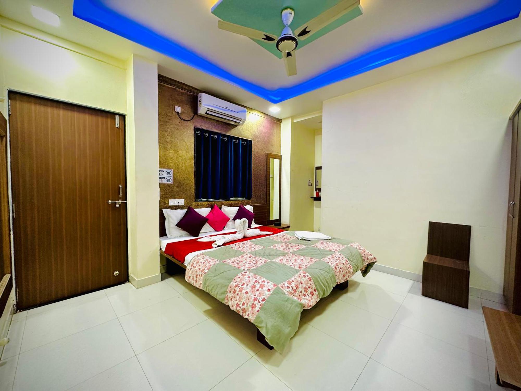 Hotel Sawai Executive Jadhavwadi Eksteriør billede