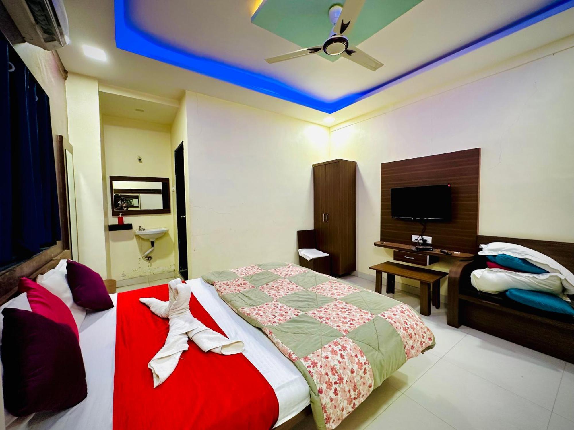 Hotel Sawai Executive Jadhavwadi Eksteriør billede